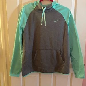 Nike Thermafit Women’s Hoodie